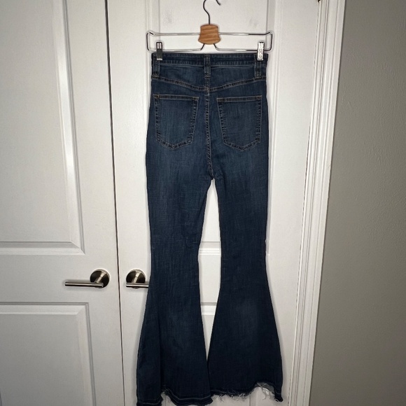 Free People Irreplaceable Flare High Rise Raw Hem Button Fly Jeans Size 28 - Picture 7 of 11